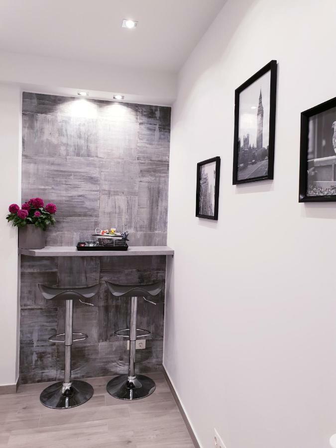 Beautiful Brand New Apartment Seaside Atene Esterno foto