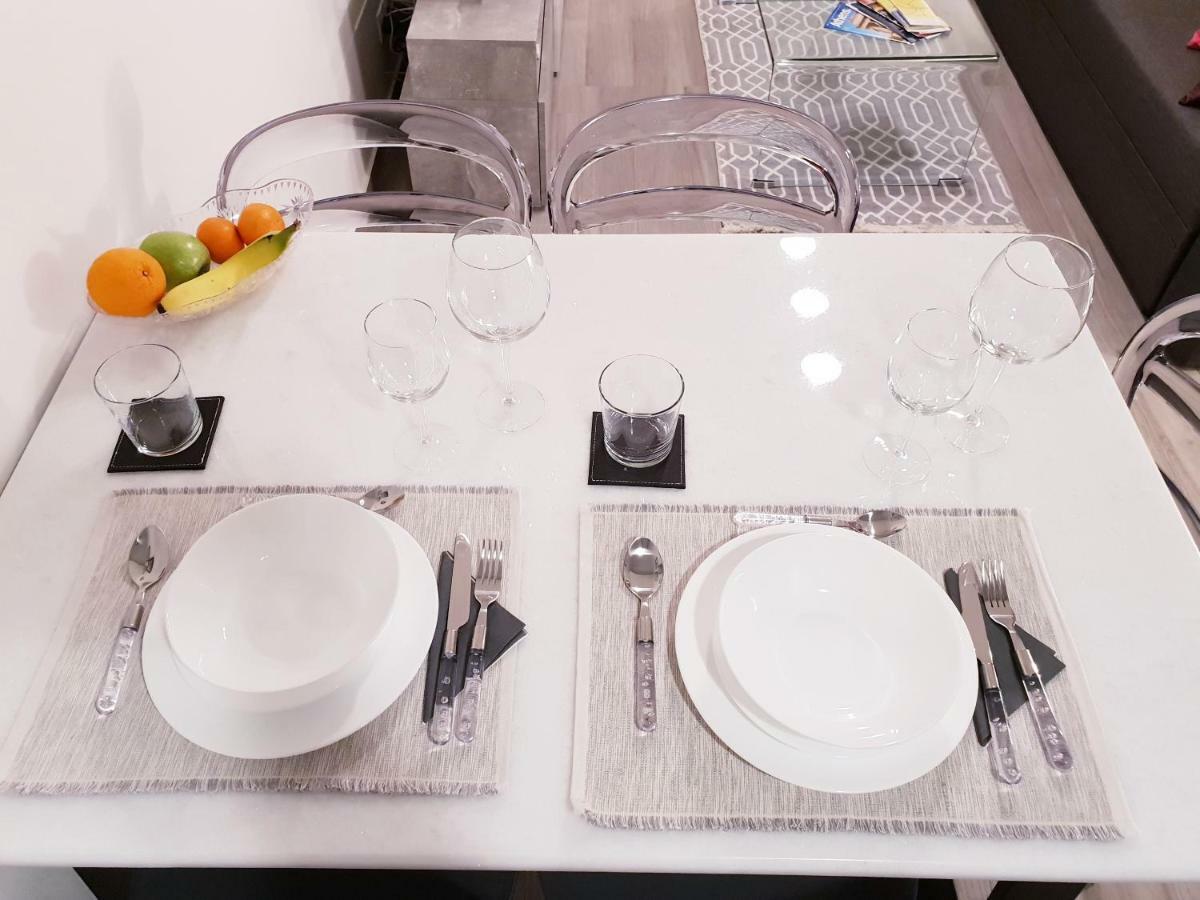 Beautiful Brand New Apartment Seaside Atene Esterno foto